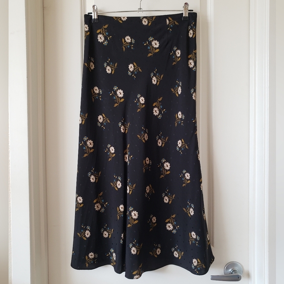 Veronica Beard Franconia Floral Skirt Size 4 - Picture 7 of 13